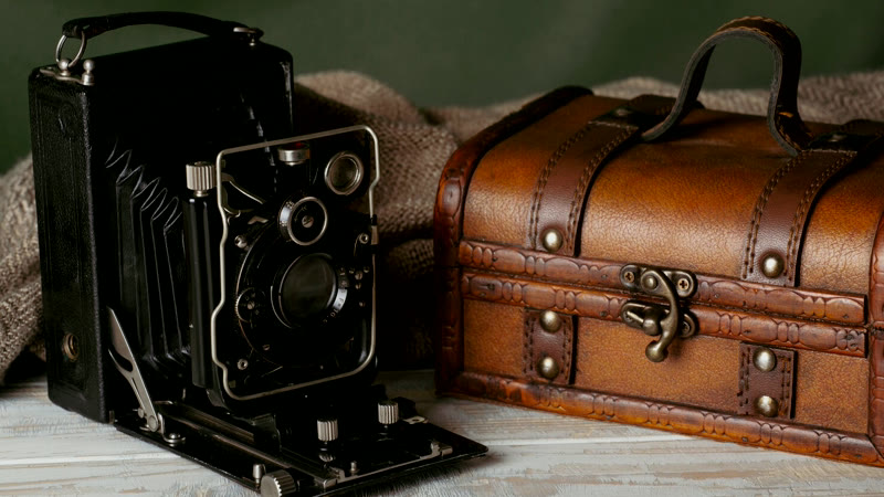 A Collector's Guide to Vintage Cameras